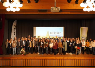 Gruppenbild der Teilnehmenden beim Tourismustag Pfalz
