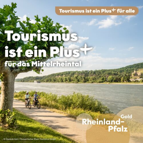 Tourismus ist ein Plus Mittelrheintal Kampagnenmotiv Tourismus ist ein Plus für: das Mittelrheintal: Zwei Personen fahren mit Fahrrädern auf einem Radweg am Rhein entlang.